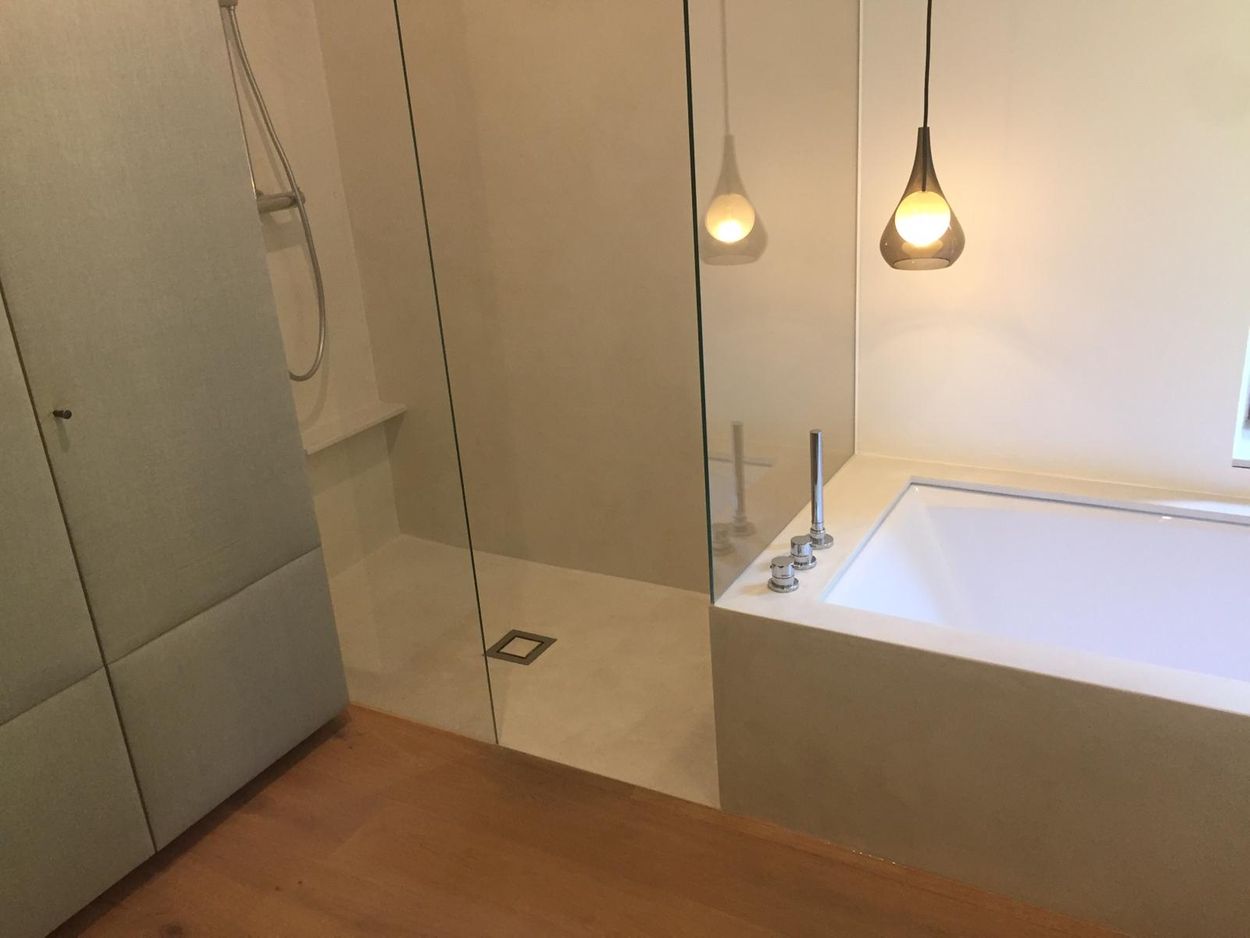 Beton Cire von Silvio Grill Raumdesign in Sankt Martin bei Lofer